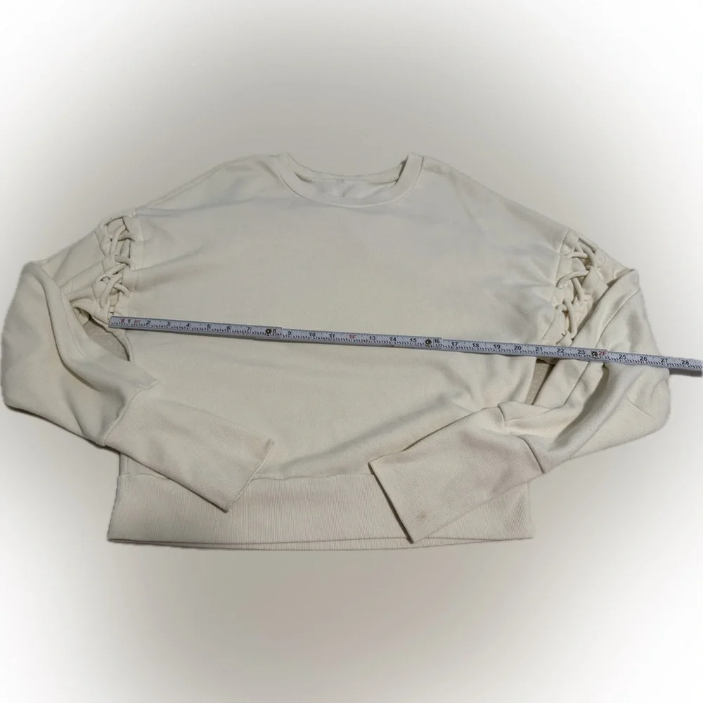 Alo Sweatshirt Cream Crosshatch Back and Long Sleeves - Picture 4 of 8